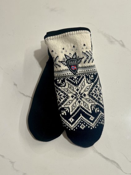 DALE OF NORWAY INC 25061 VAIL POLAR MITTENS