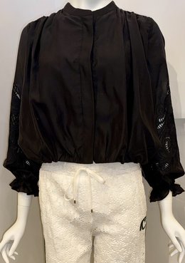 JESSIE LIU APPLIQUE ON SLEEVE