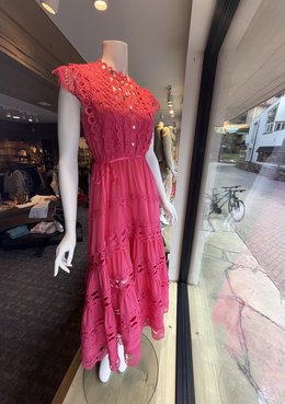 OO LA LA EYELET MAXI DRESS